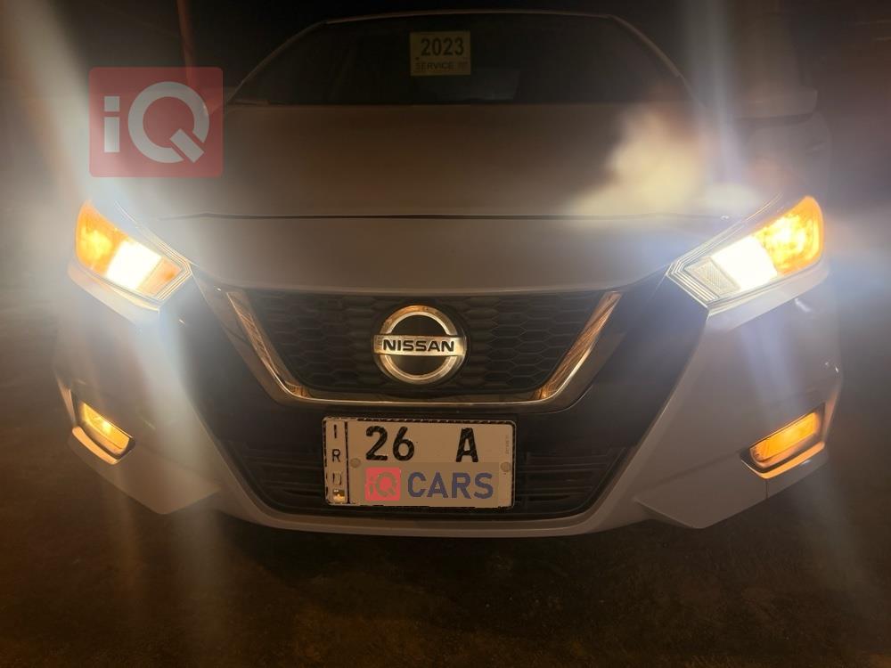 نيسان فيرسا